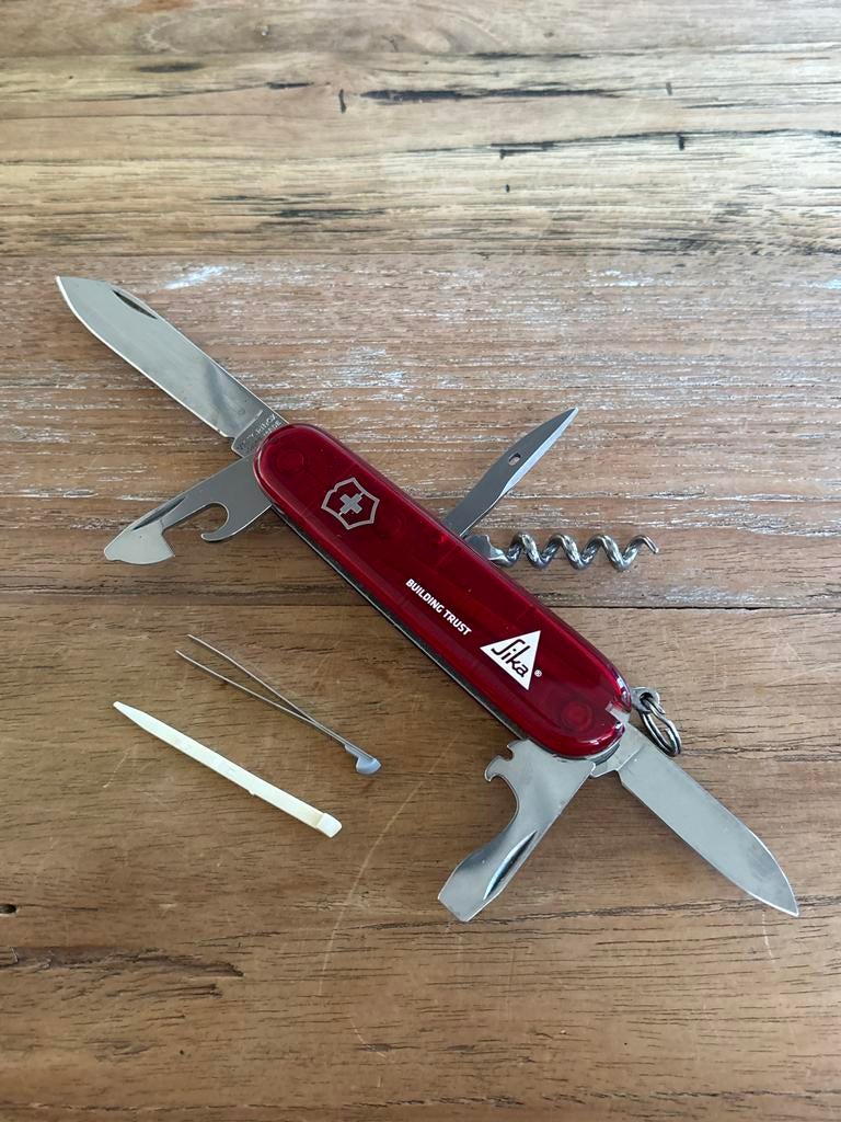 Victorinox Spartan Zakmes - Rood Transparant (€12,50), Caravans en Kamperen, Kampeergereedschap, Ophalen of Verzenden, Zo goed als nieuw