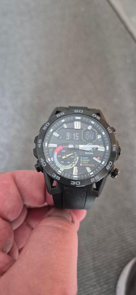 Casio Edifice SOSPENSIONE Racing Watch, Polshorloge, Kunststof, Ophalen of Verzenden, Zo goed als nieuw
