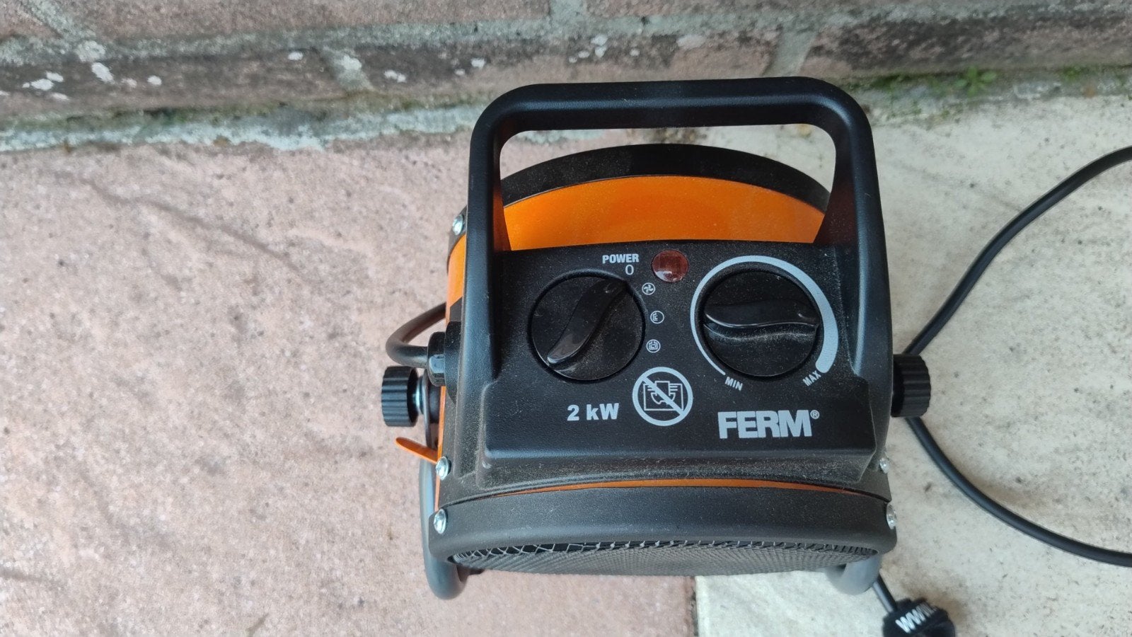Ferm 2kW Kachel - Compacte en Krachtige Elektrische Kachel, Ophalen of Verzenden, Gebruikt, 800 watt of meer, Kachel