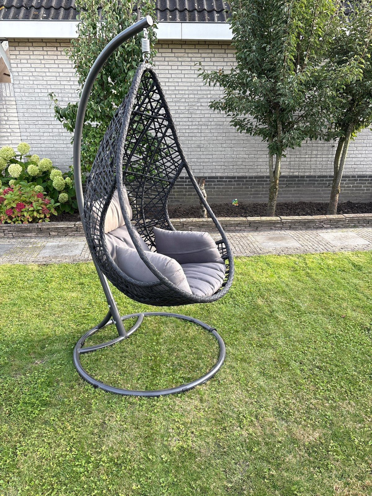 Comfortabele Schommel Egg Tuinmeubel met Kussen, Ophalen, Zo goed als nieuw