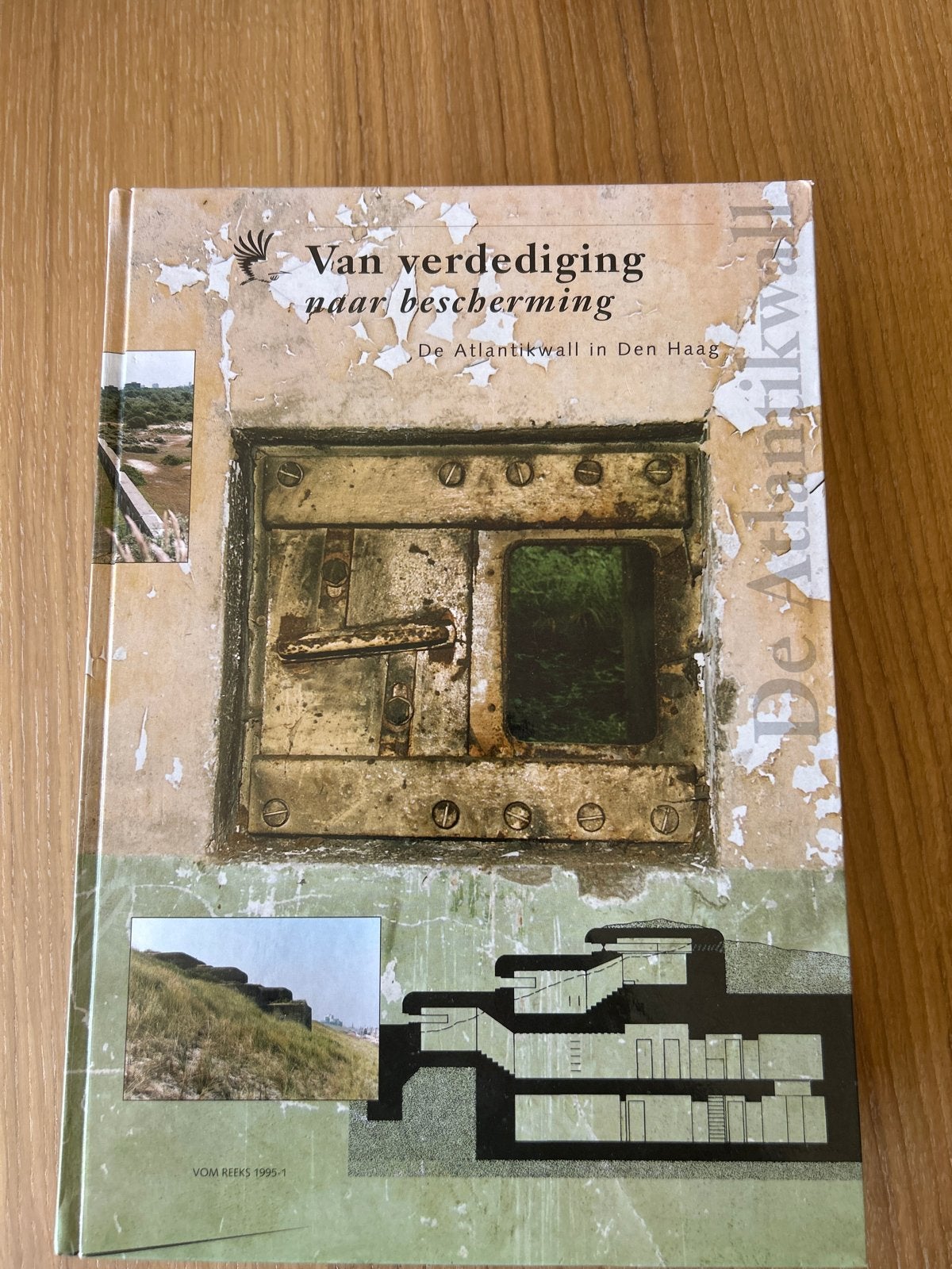 De Atlantikwall in Den Haag: Van verdediging naar beschermin, Ophalen of Verzenden, Tweede Wereldoorlog, Zo goed als nieuw, Overige onderwerpen