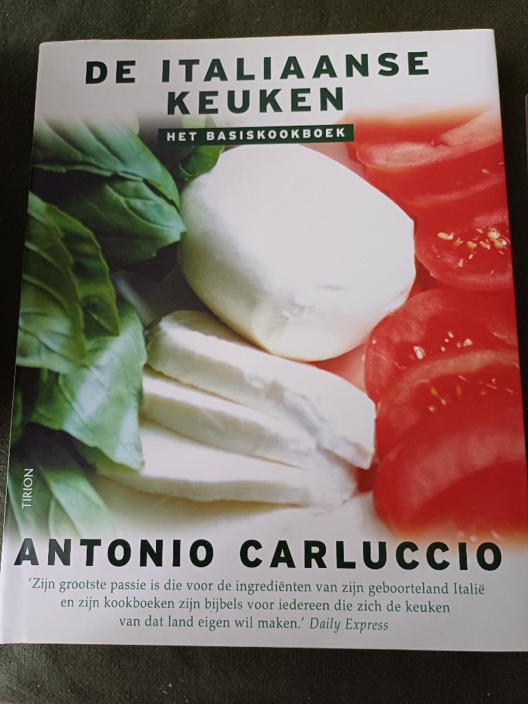 Antonio Carluccio: de italiaanse keuken basiskookboek hardc, Ophalen, Gelezen, Antonio Carluccio, Italië