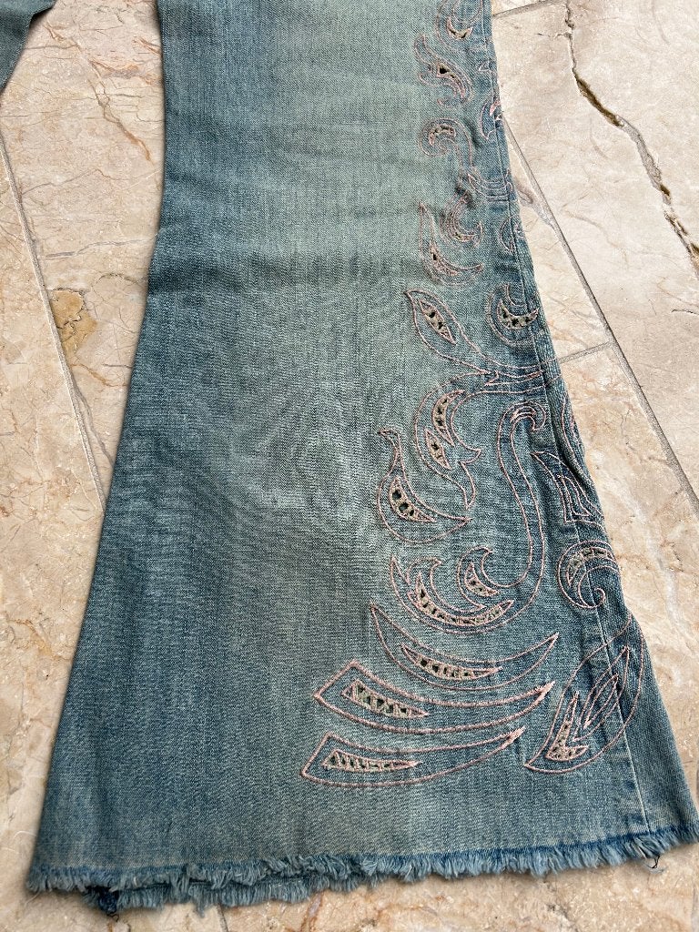 Flared jeans met geborduurde broekspijpen/ vintage, Verzenden, Zo goed als nieuw, Blauw, W28 - W29 (confectie 36)