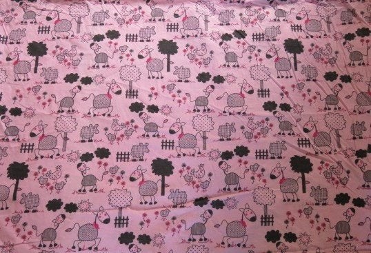Vintage lap stof roze met boerderijdieren, Ophalen of Verzenden, Zo goed als nieuw, 30 tot 120 cm, Katoen