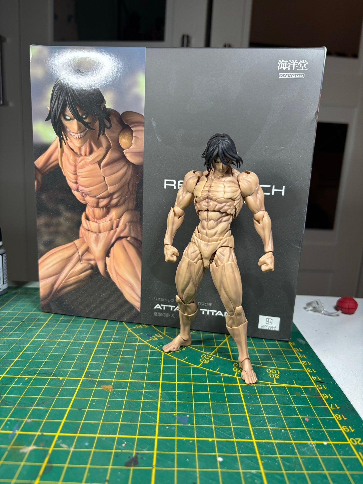 Revoltech Eren Jager Titan Form - Zo goed als nieuw, Kinderen en Baby's, Speelgoed | Actiefiguren, Zo goed als nieuw, Ophalen of Verzenden