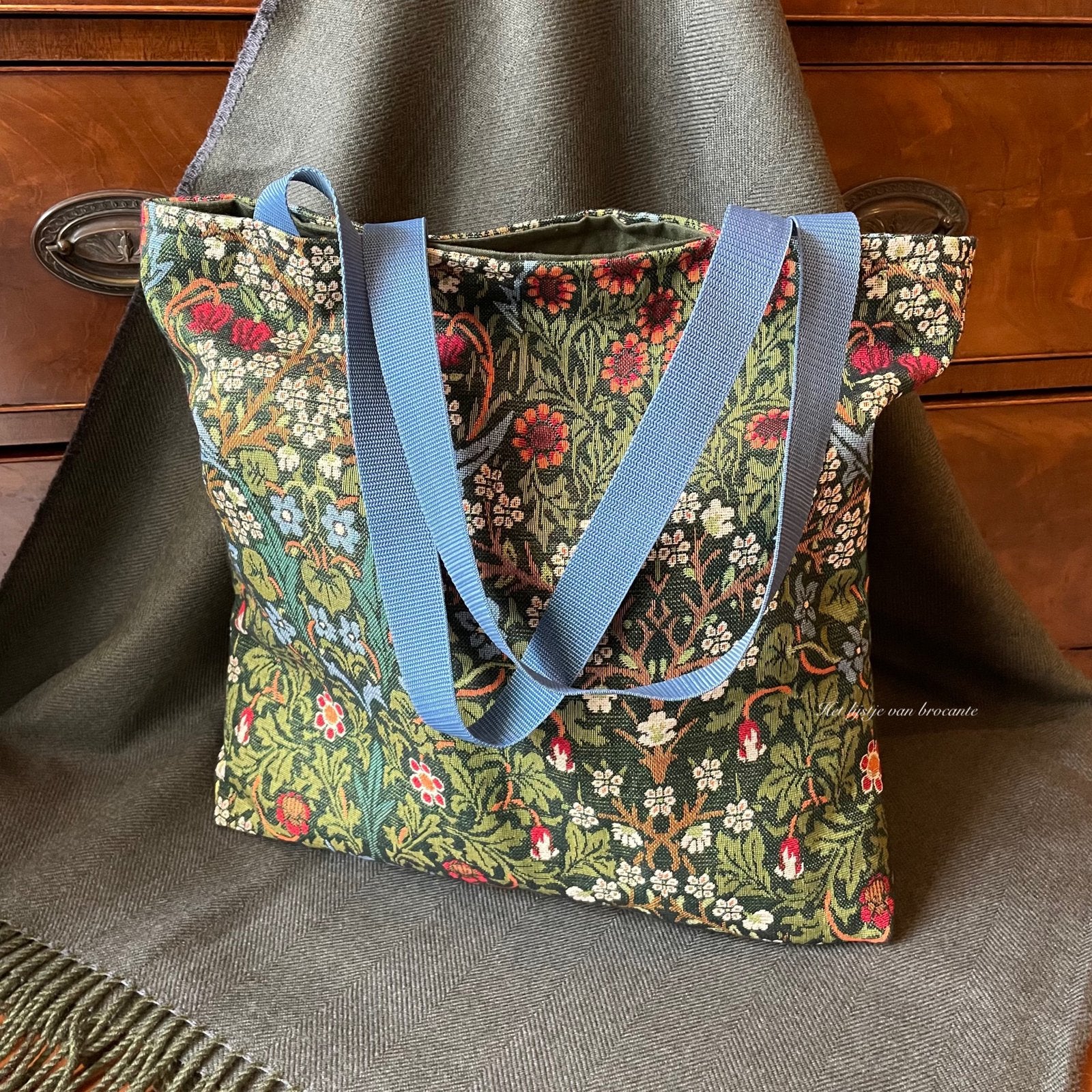 Handgemaakte Tote Bag shopper William Morris Blackthorn, Westdijk 41 3241 GT Middelharnis, Ophalen of Verzenden, Info@hetlijstjevanbrocante.nl