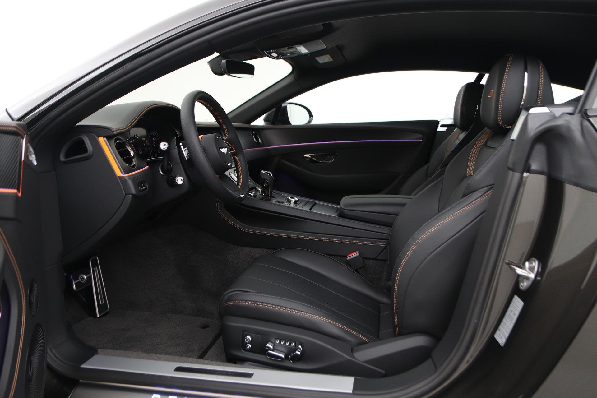 Bentley Continental GT 4.0 V8 Hybrid | Spectre Brown | Carbo, Auto's, Bentley, Automaat, Bruin, 26 kWh, Automatische klimaatregeling