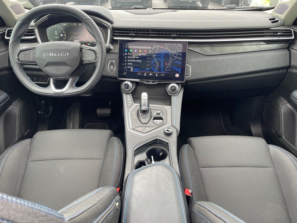 Lynk & Co 01