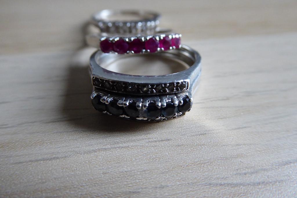 Verwisselbare set 3 ringen met houder, zilver 925, edelsteen, 19 tot 20, Ophalen of Verzenden, Zo goed als nieuw, Met edelsteen