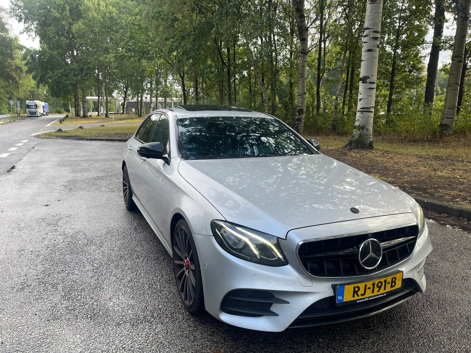 Mercedes E220 AMG 63 20inch 360  ALLEEN VANDAAG NOG TE KOOP, Automaat, Parkeersensor, Bedrijf, Te koop
