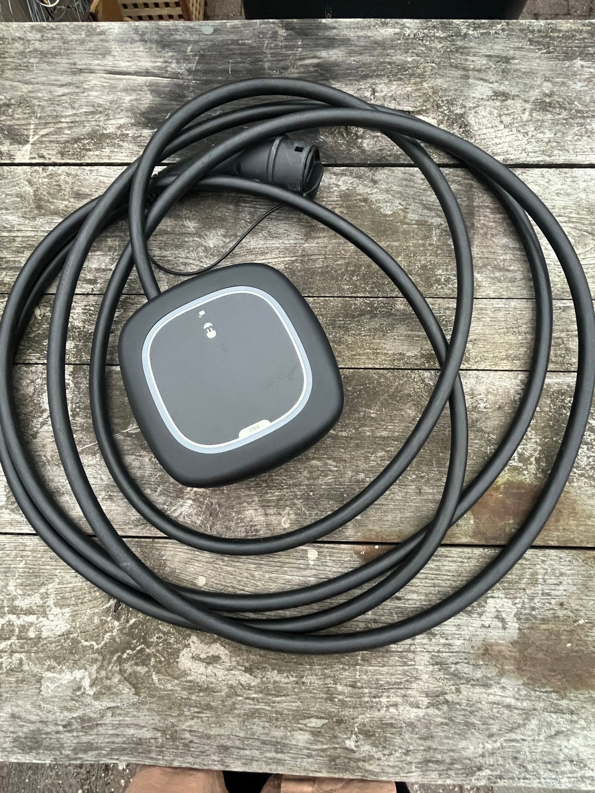 Wallbox Pulsar Pro Laadpaal met vaste kabel, Ophalen of Verzenden, Zo goed als nieuw, Laadpaal en Laadkabel