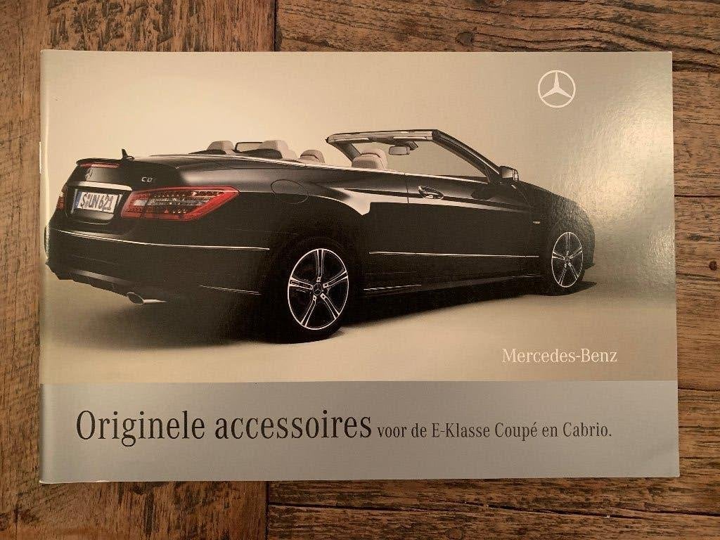 Folder Mercedes-Benz E coupe C207 en cabrio Accessoires 2010, Zo goed als nieuw, Mercedes-Benz, Mercedes, Ophalen of Verzenden