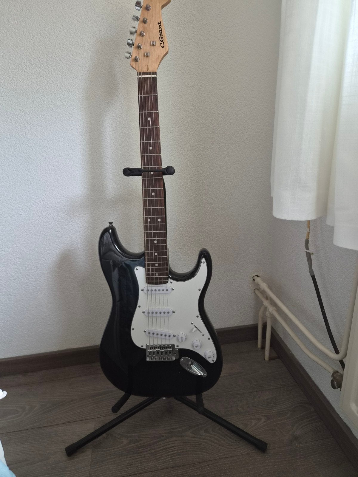 C. Giant Elektrische Gitaar met Versterker - Zwart