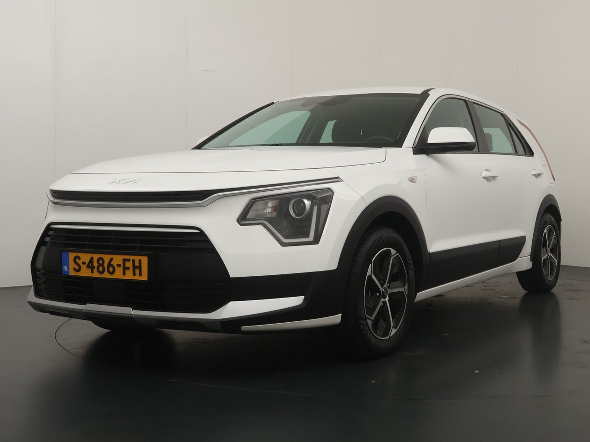 Foto 3 van Kia Niro 1.6 GDi Hybrid ComfortLine Dual Zone Climate Contro