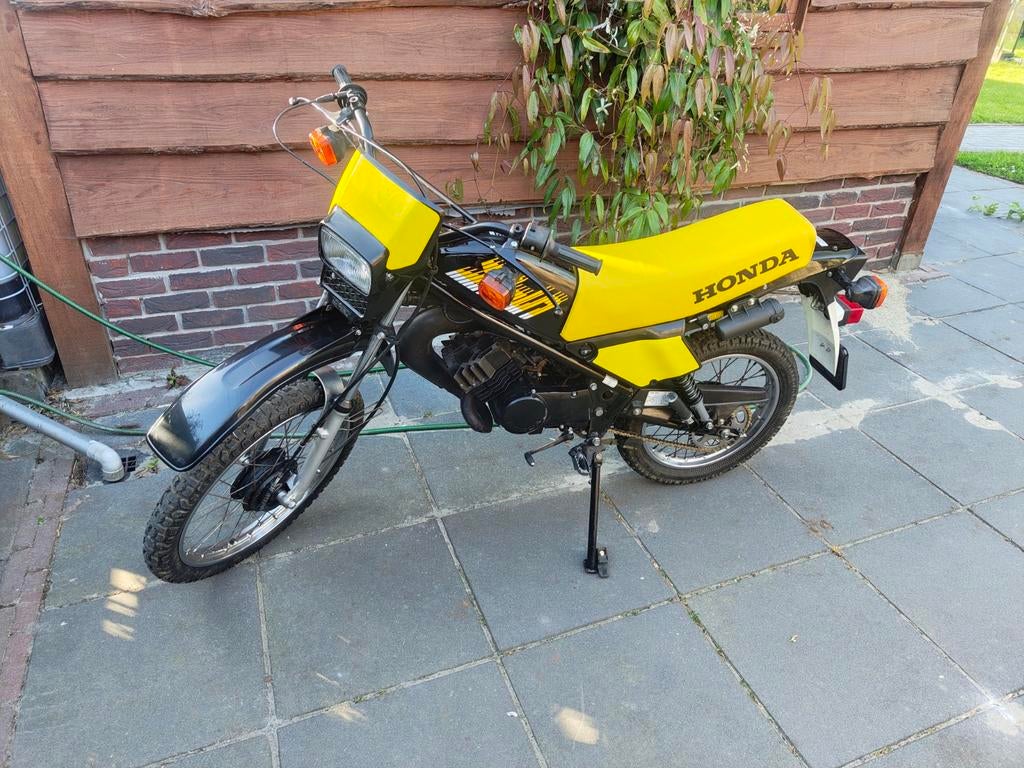 Honda MT 5 volledig orgineel Nederlands, Met kenteken, Maximaal 45 km/u, Zo goed als nieuw, 4 versnellingen, MT
