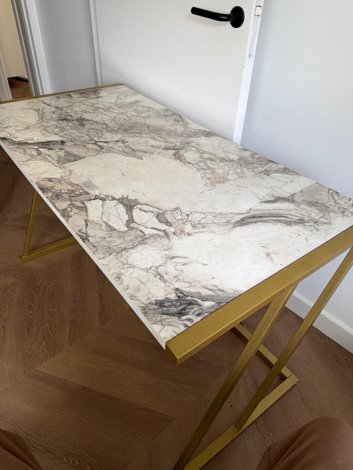 Mooie marmerlook tafel met gouden onderstel, Ophalen, Gebruikt
