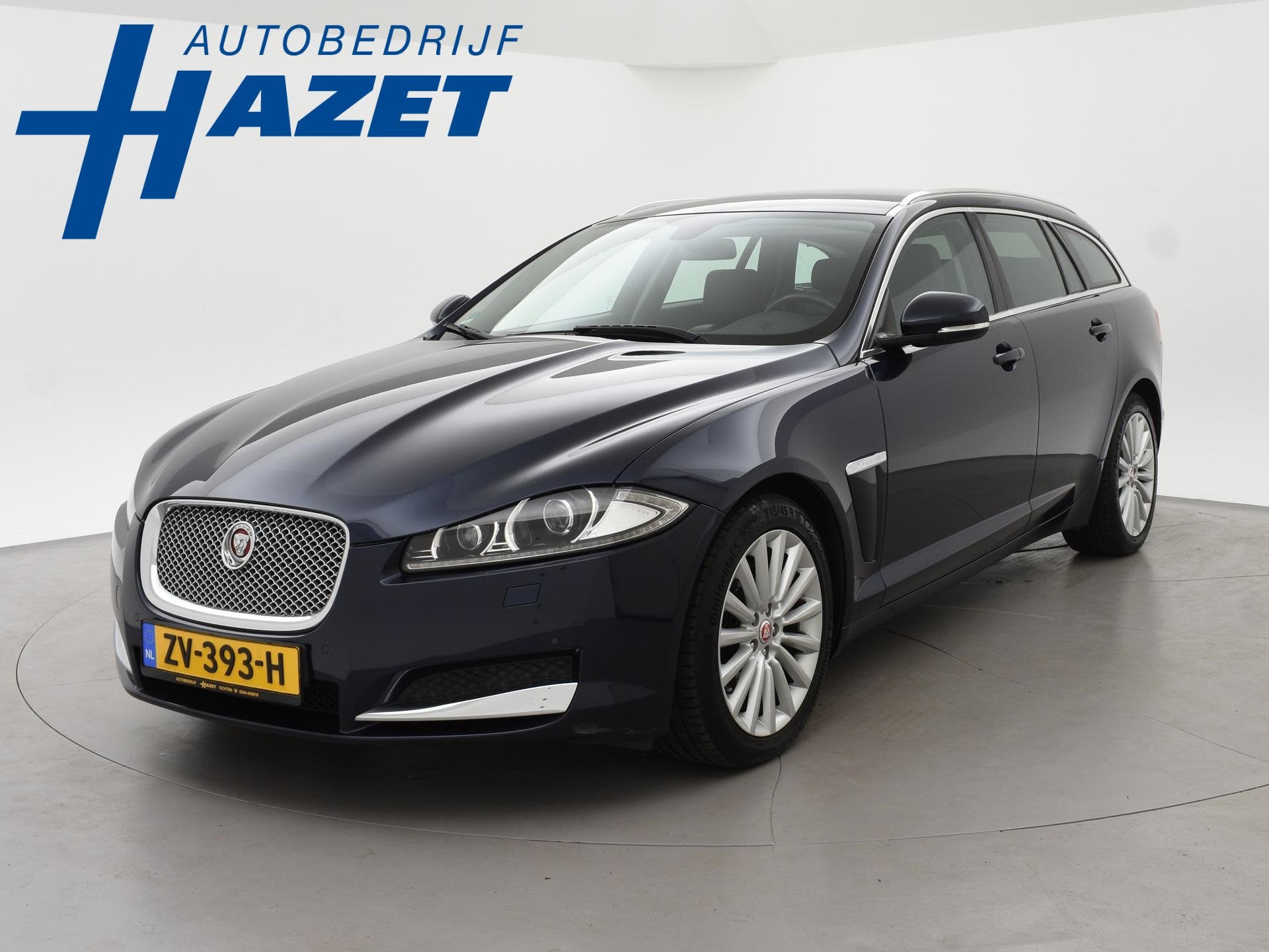 Jaguar XF Sportbrake 2.2D S 200 PK AUT8 + TREKHAAK | CAMERA, Auto's, Euro 5, Start-stop-systeem, Gebruikt, 4 cilinders