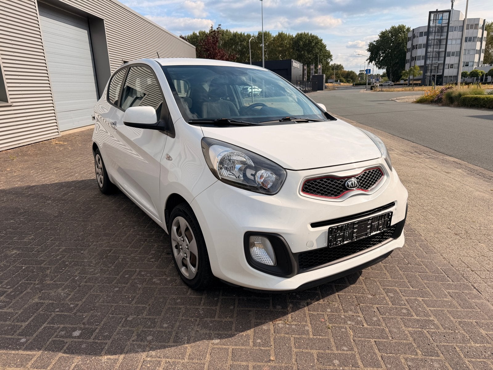 Kia Picanto FIFA World cup edition 1.0 2014 3D NL-Kenteken, Voorwielaandrijving, Stof, Wit, Handgeschakeld