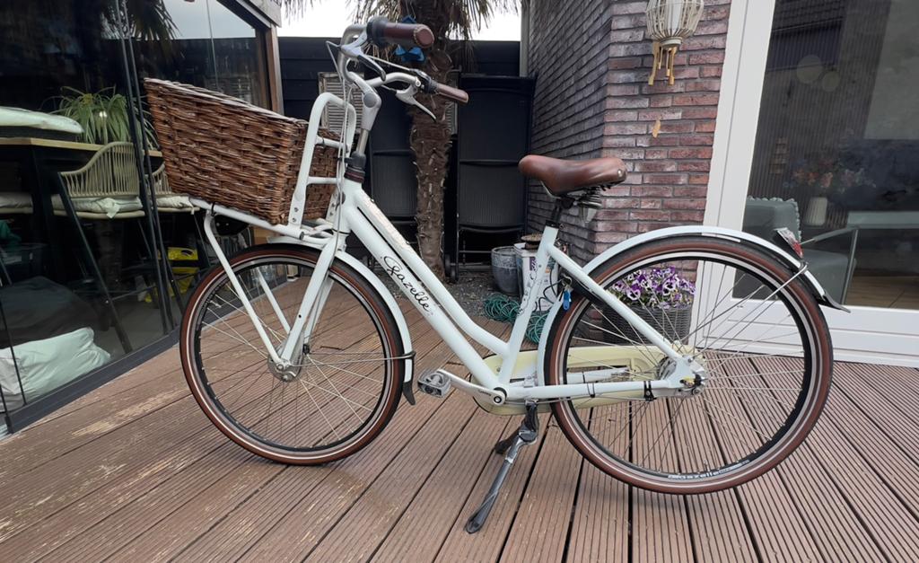 Gazelle Miss Grace witte transportfiets, Fietsen en Brommers, Fietsen | Dames | Damesfietsen, Terugtraprem, Gebruikt, Versnellingen