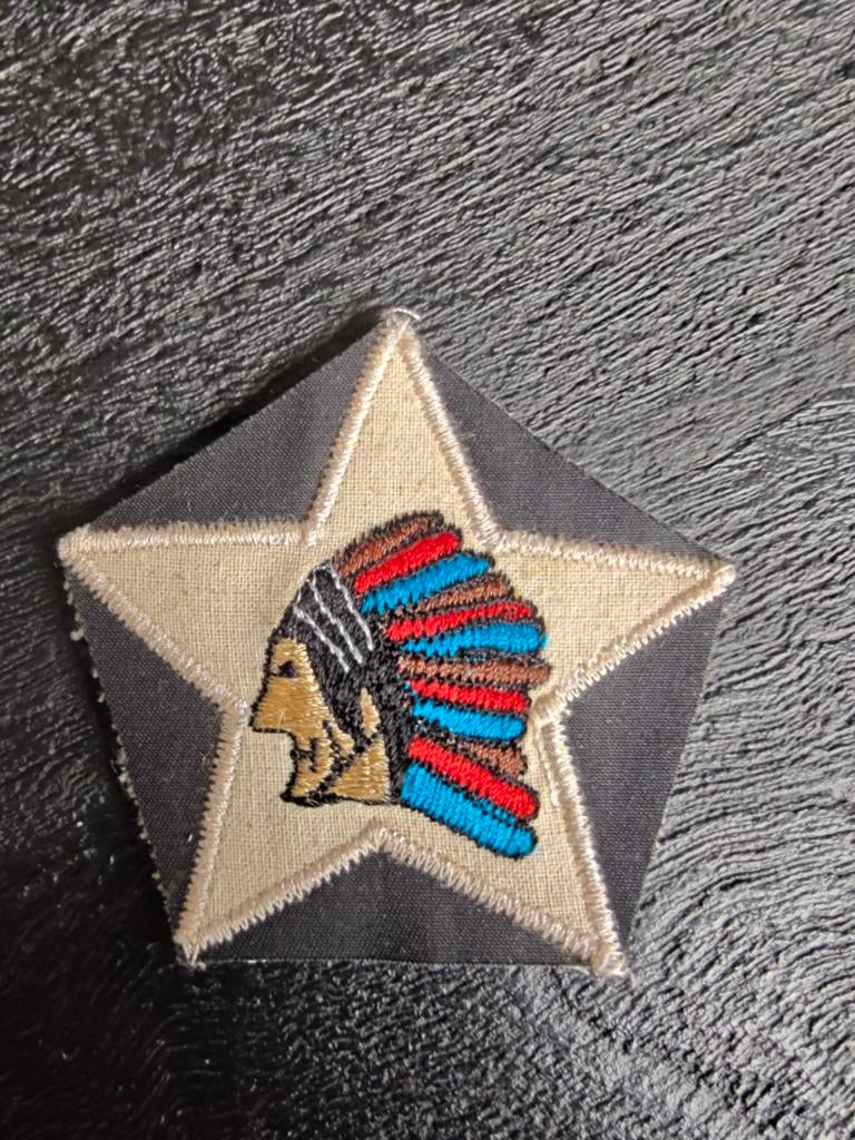 Patch US-Army 2 nd. Infantry Division Indian Head.vkk, Ophalen of Verzenden, Landmacht, Amerika, Embleem of Badge
