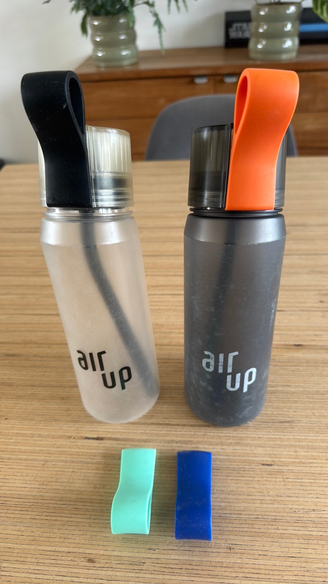 2x AirUp transparant en transparantgrijs, Sport en Fitness, Bidons, Ophalen of Verzenden, Zo goed als nieuw