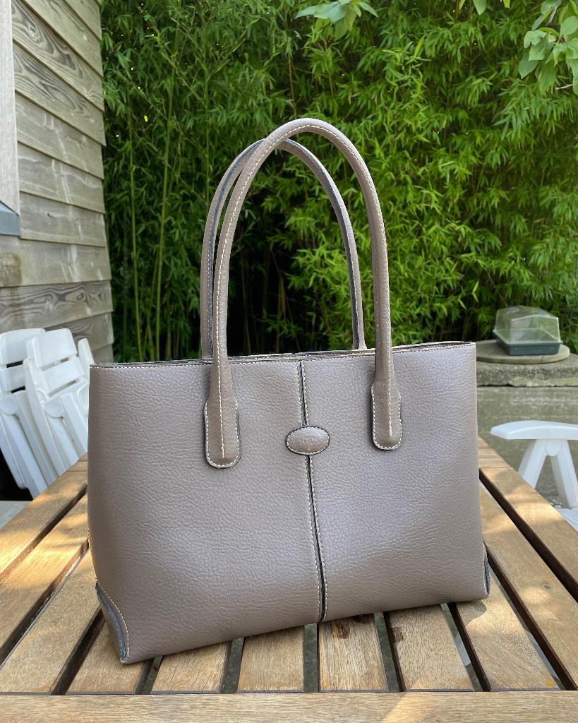 Tods shopper, Sieraden, Tassen en Uiterlijk, Tassen | Damestassen, Ophalen of Verzenden, Zo goed als nieuw, Beige, Shopper