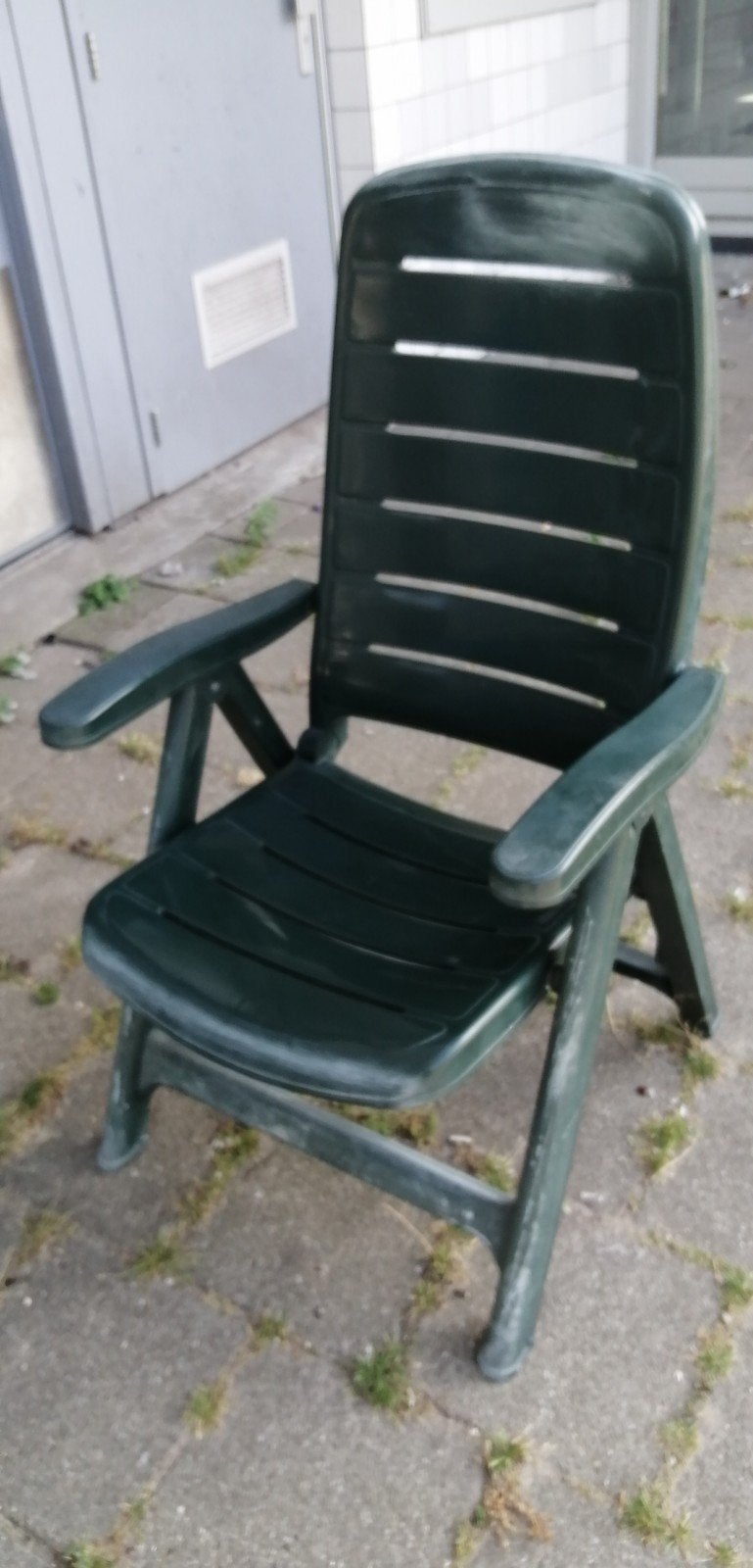 Verstelbare tuinstoel in gebruikte staat, Tuin en Terras, Ophalen, Gebruikt, Kunststof