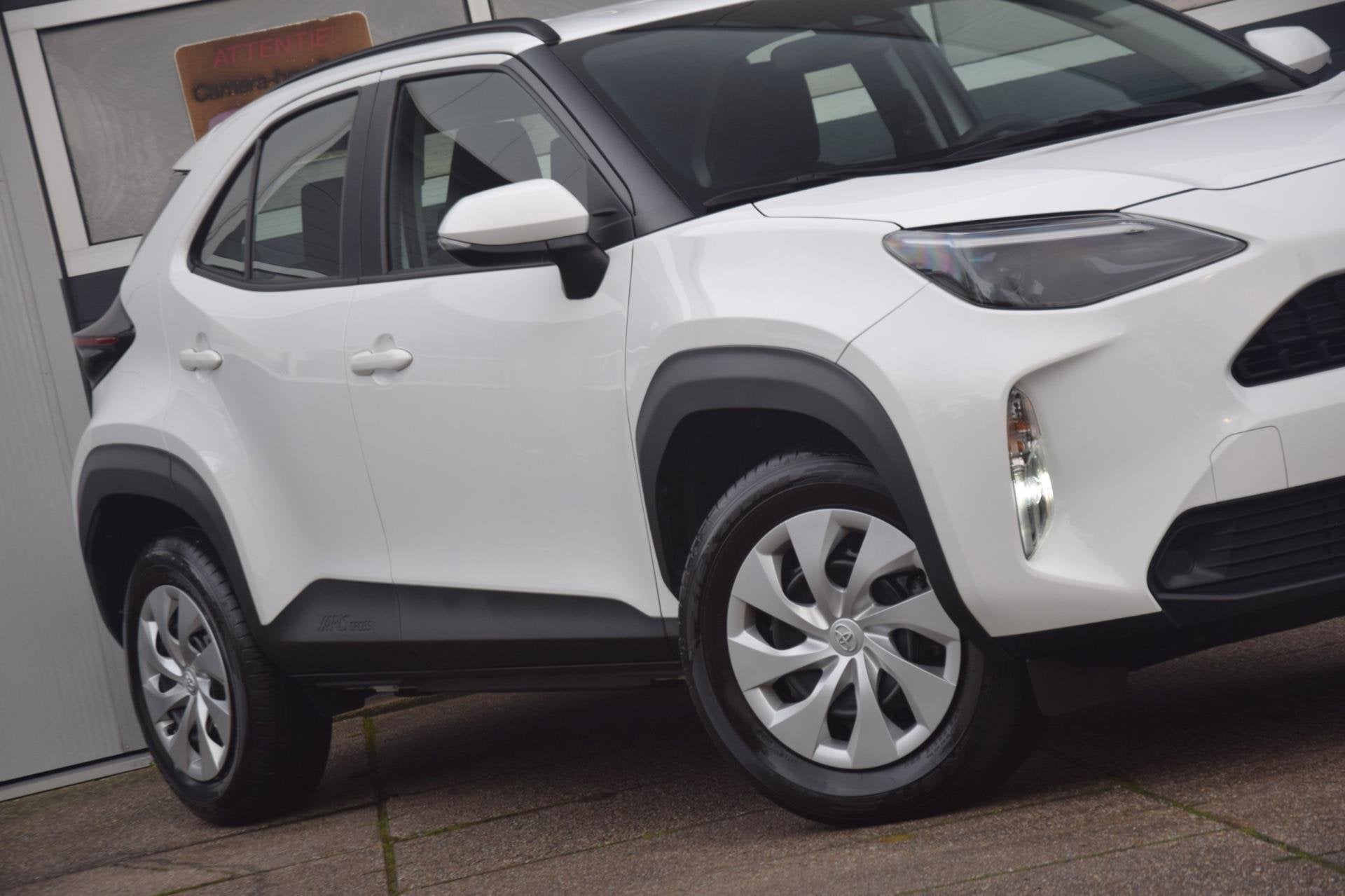 Toyota Yaris Cross 1.5 VVT-I Comfort APPLE CARPLAY/DAB+/BLEU, Auto's, Voorwielaandrijving, 125 pk, Gebruikt, Bedrijf