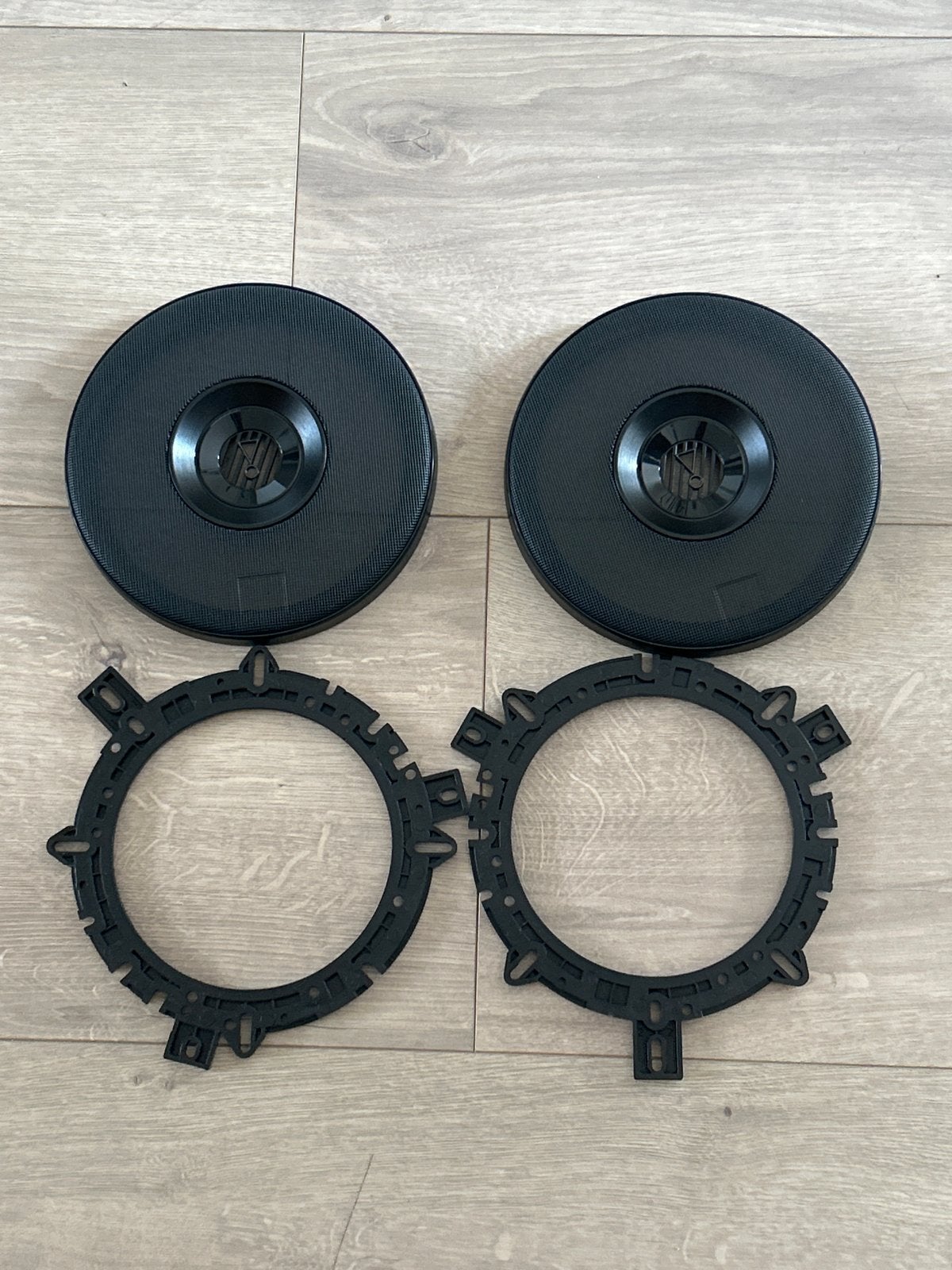 JBL/Harman 165 mm inbouwringen voor auto - Nieuw, Auto diversen, Ophalen, Nieuw