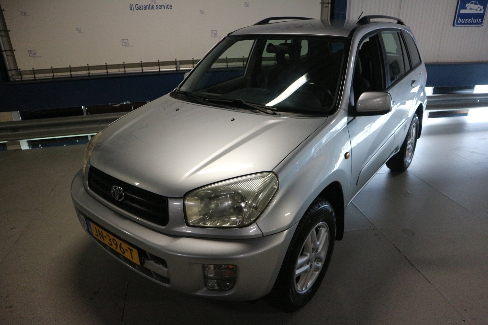 Toyota RAV4 1.8-16V VVT-i Luna / AIRCO / 5 DEURS / LEUK ! !, Auto's, Toyota, Voorwielaandrijving, Gebruikt, 4 cilinders, 14 km/l
