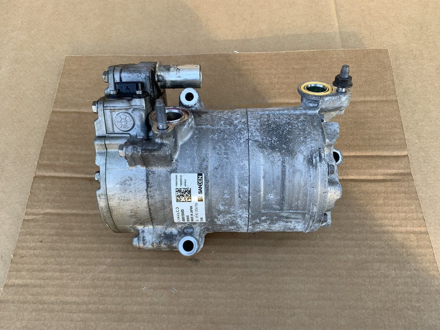 aircopomp lynk en co 01 2021 tot 2024 8889159485 compressor, Gebruikt, -, Overige automerken, -