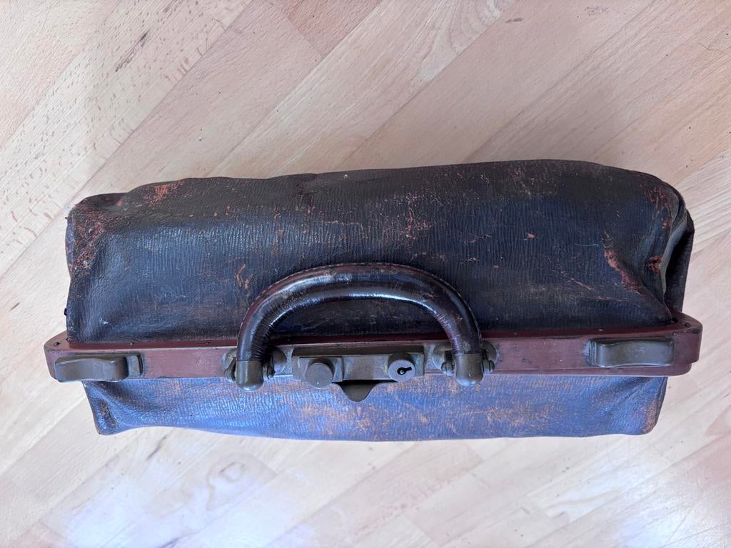 Antieke Leren Dokterstas - Vintage Nostalgie, Antiek en Kunst, Curiosa en Brocante, Ophalen of Verzenden