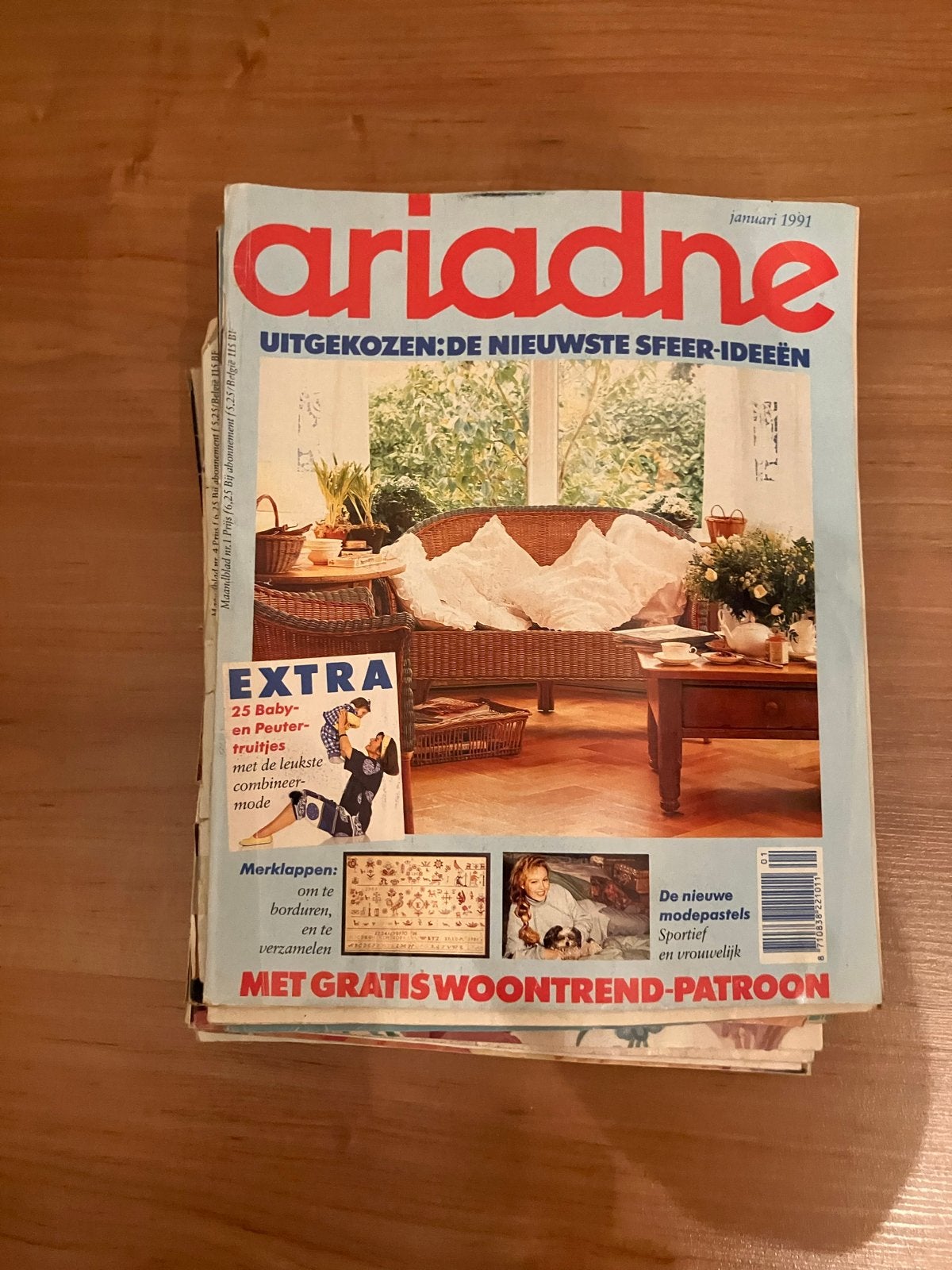 Ariadne Tijdschriften vol borduur en brei Patronen, Ophalen of Verzenden, Gelezen, Overige typen