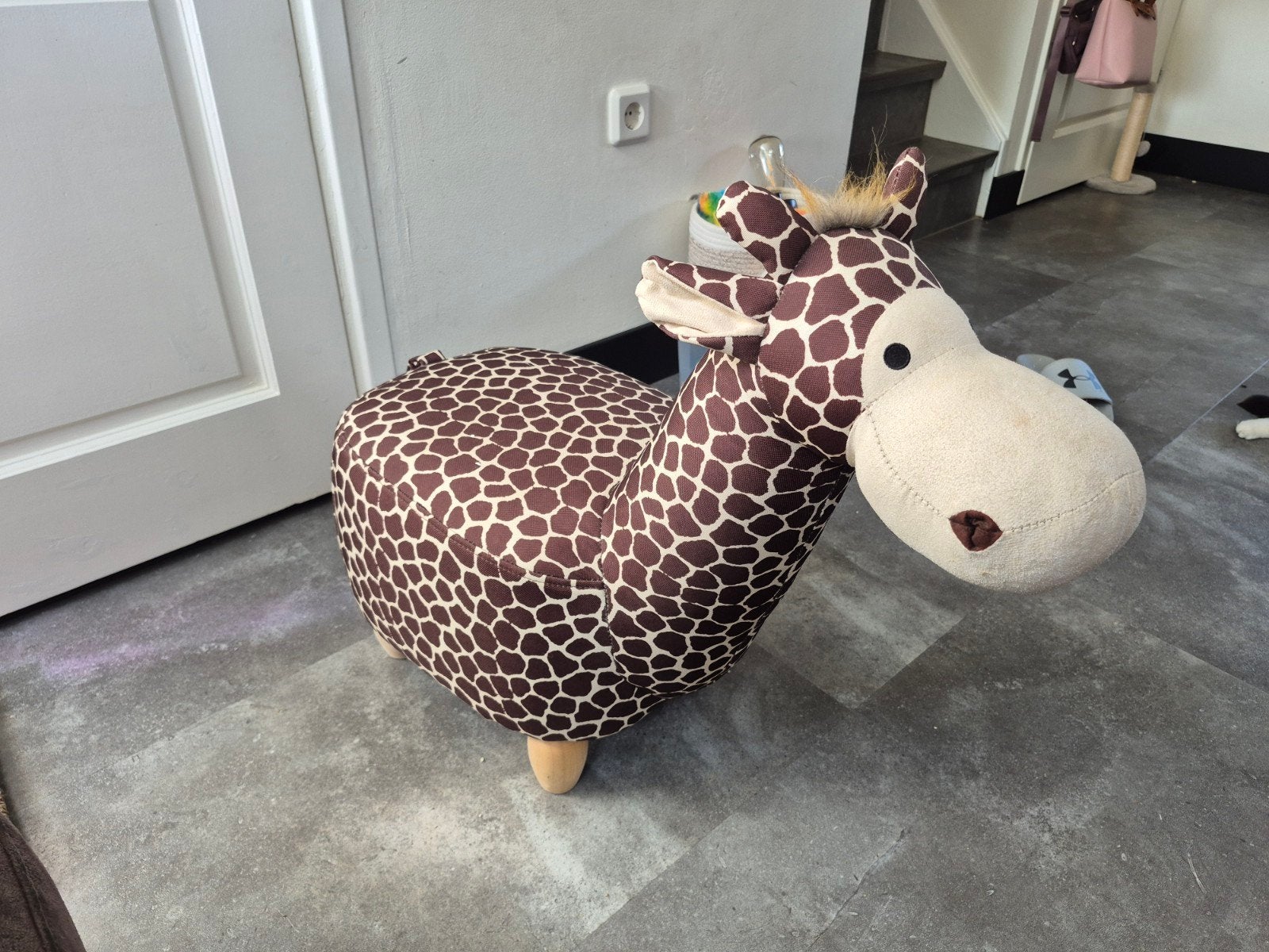 Leuke Giraf Hocker / Voetenbank - Speelgoed en Decoratie, Ophalen, Gebruikt, Giraf, Middelgroot (20 tot 80 cm)