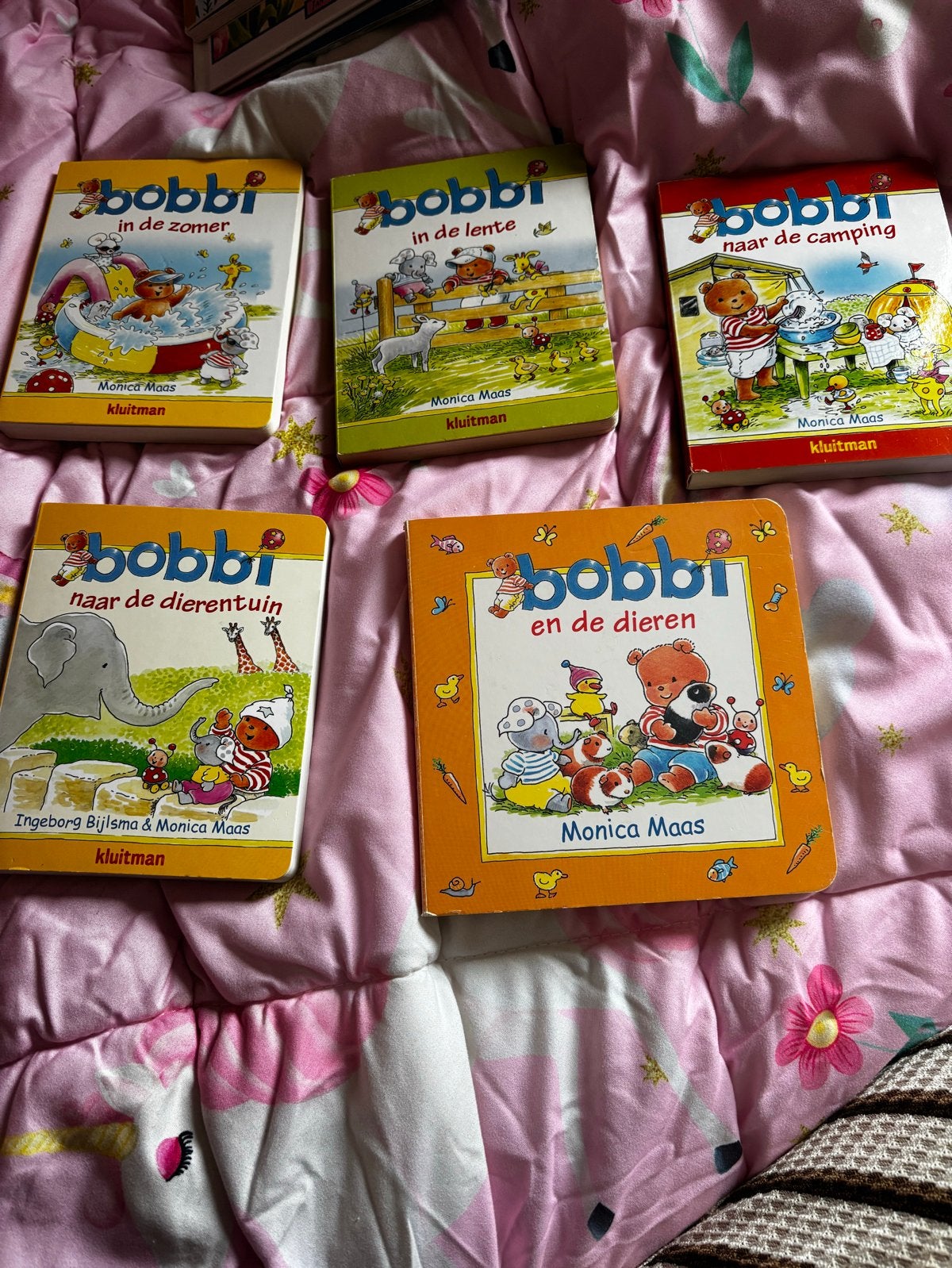 Bobbi Boekjes Collectie - 5 Leuke Verhaaltjes, Fictie algemeen, Jongen of Meisje, Ophalen of Verzenden, Zo goed als nieuw