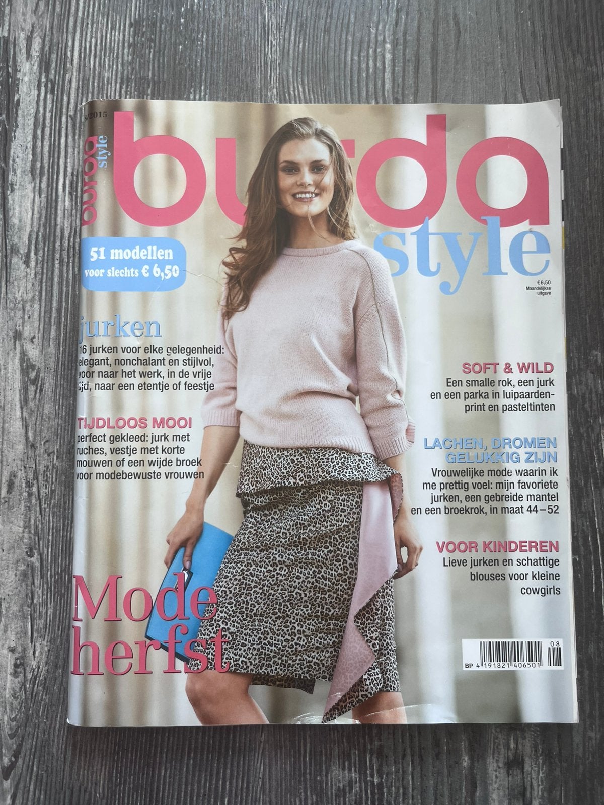 Burda style augustus 2015, Ophalen of Verzenden, Zo goed als nieuw, Vrouw, Burda