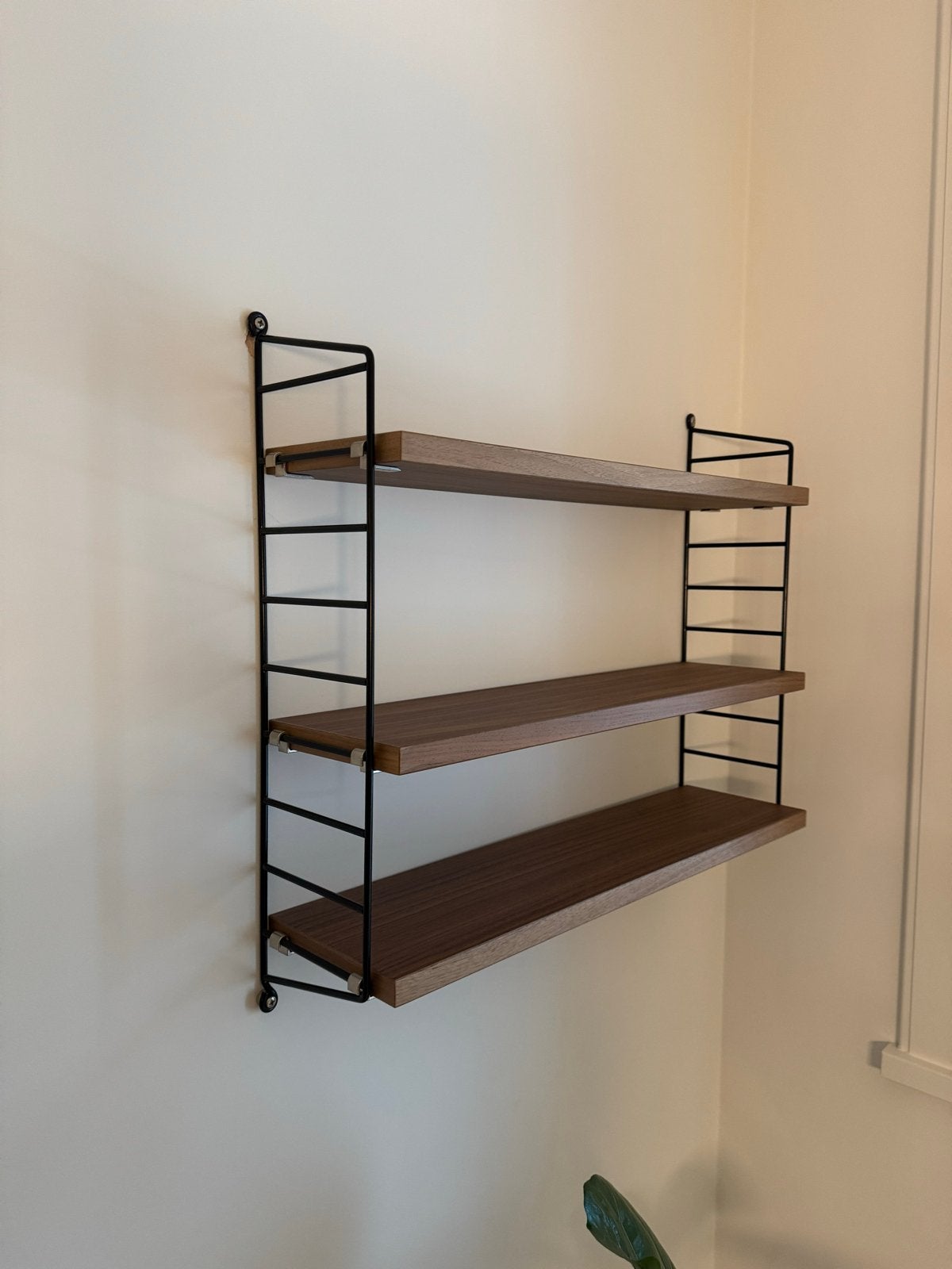 String Furniture Pocket wandkast walnoot/zwart, Ophalen, Zo goed als nieuw