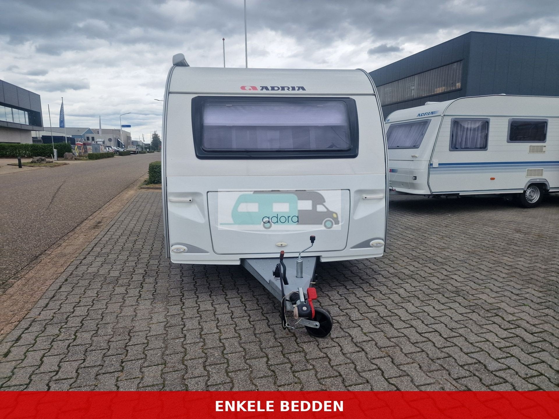 Adria ADORA 472LU enkele bedden mover,luifel (bj 2013), Caravans en Kamperen, Schokbreker, Bedrijf, Adria, Tot en met 4