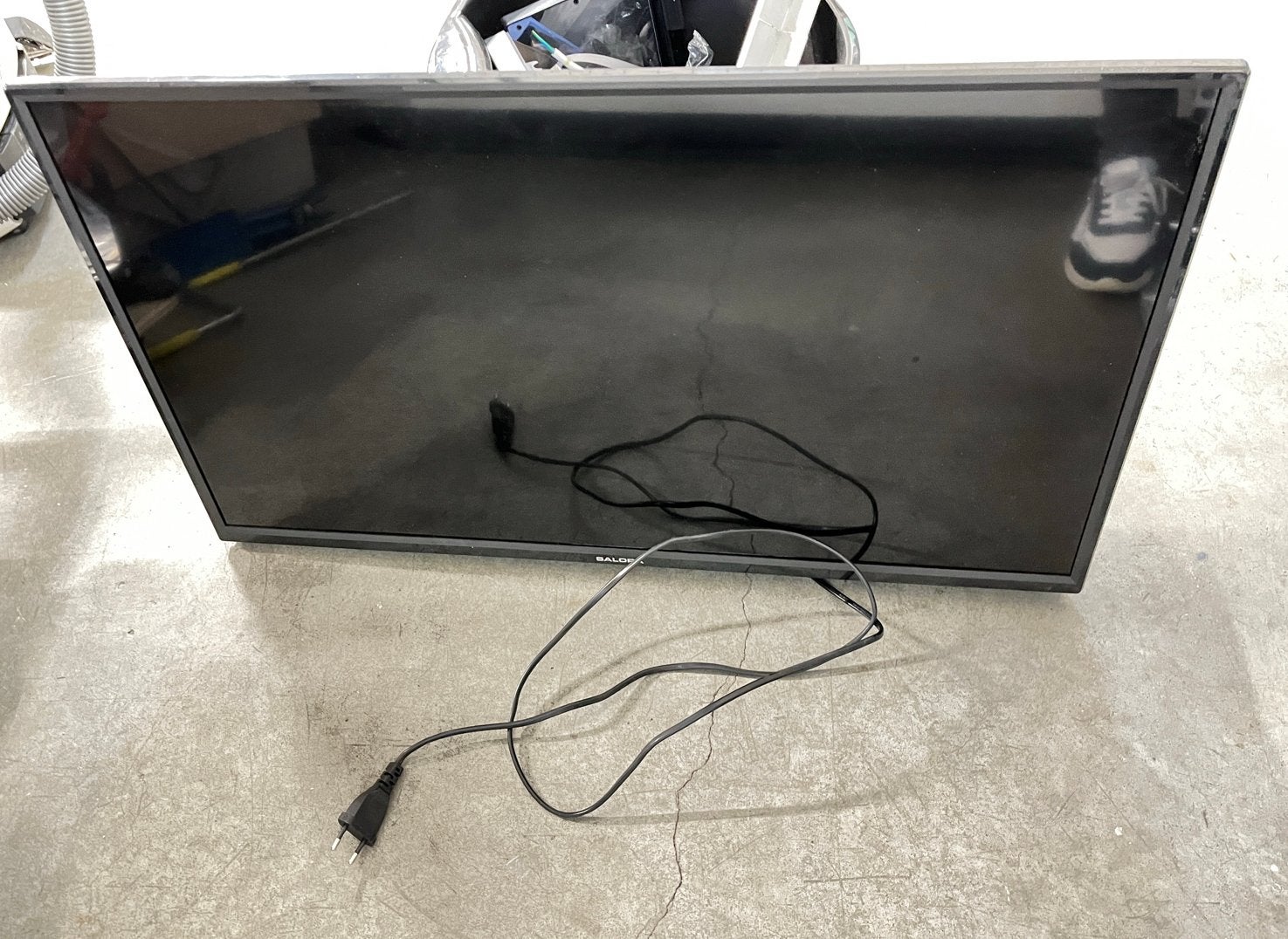 32led1500 Salora televisie met afstandsbediening, 50 Hz, 60 tot 80 cm, Ophalen, Overige merken