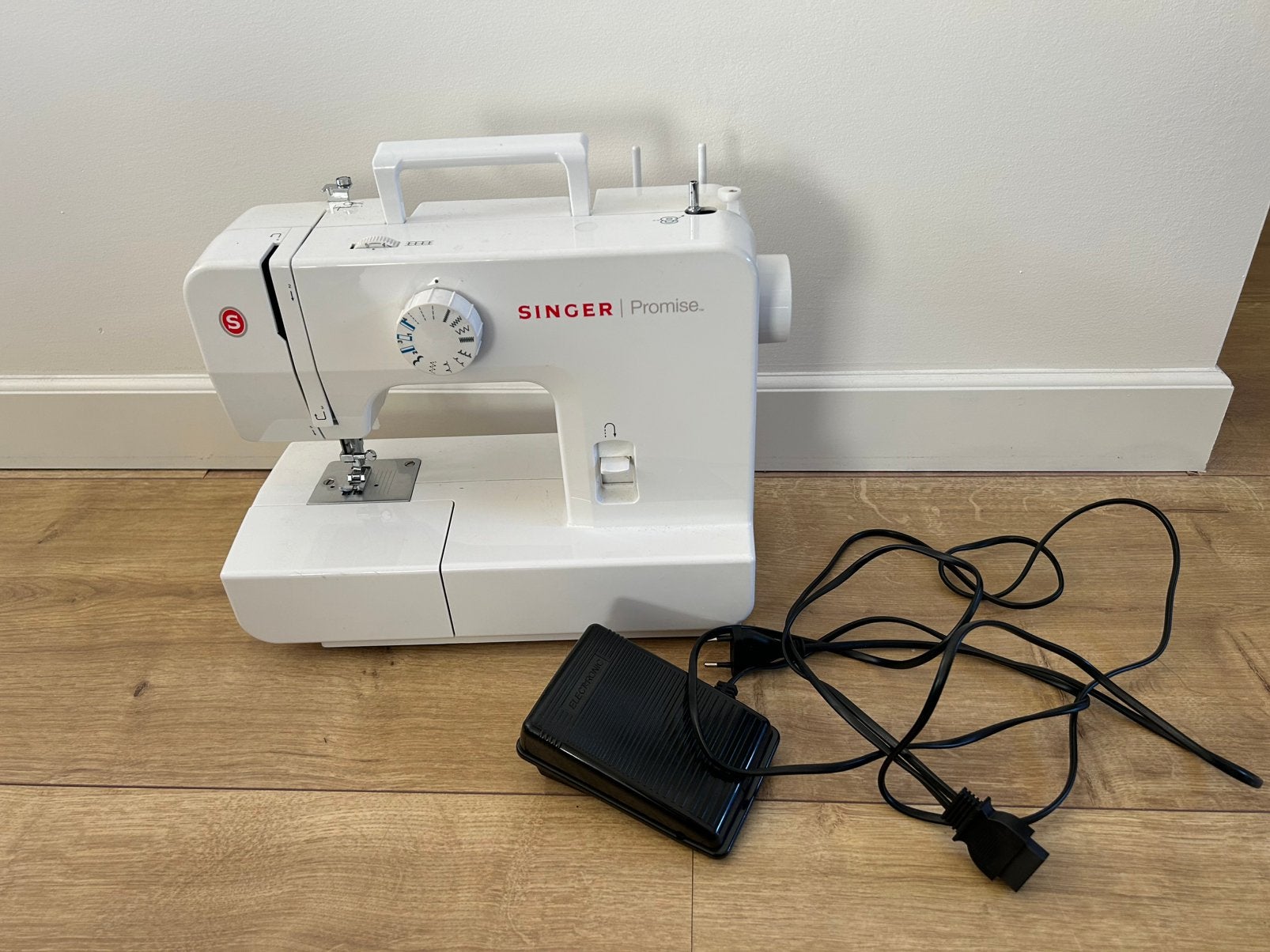 Singer promise naaimachine, Ophalen, Zo goed als nieuw, Naaimachine, Singer
