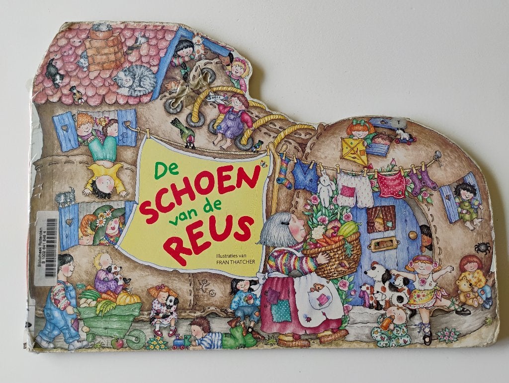 Boek  grote schoen  de schoen van reus veters strikken leren, Ophalen of Verzenden, Gelezen, Fictie algemeen
