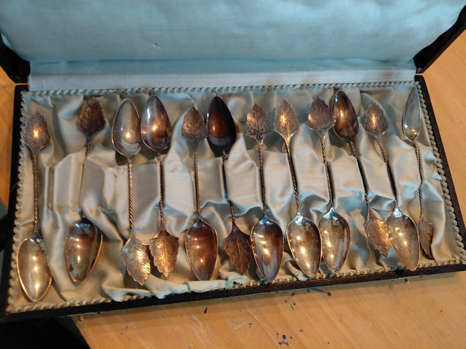 12 PRACHTIGE ANTIEK ZILVEREN LEPELTJES MET OUD ZWAARDJE EN I, Ophalen of Verzenden, Zilver