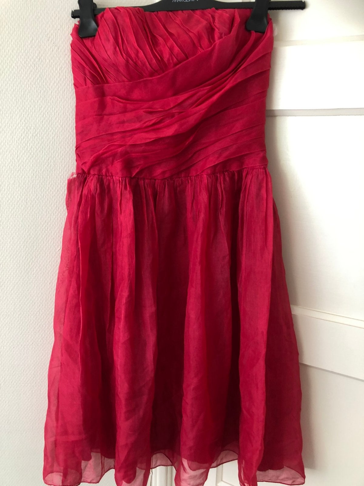 Te koop: luxe cocktail jurk, fuchsia, maat 38/40, Maat 38/40 (M), Cocktailjurk, Ophalen of Verzenden, Zo goed als nieuw