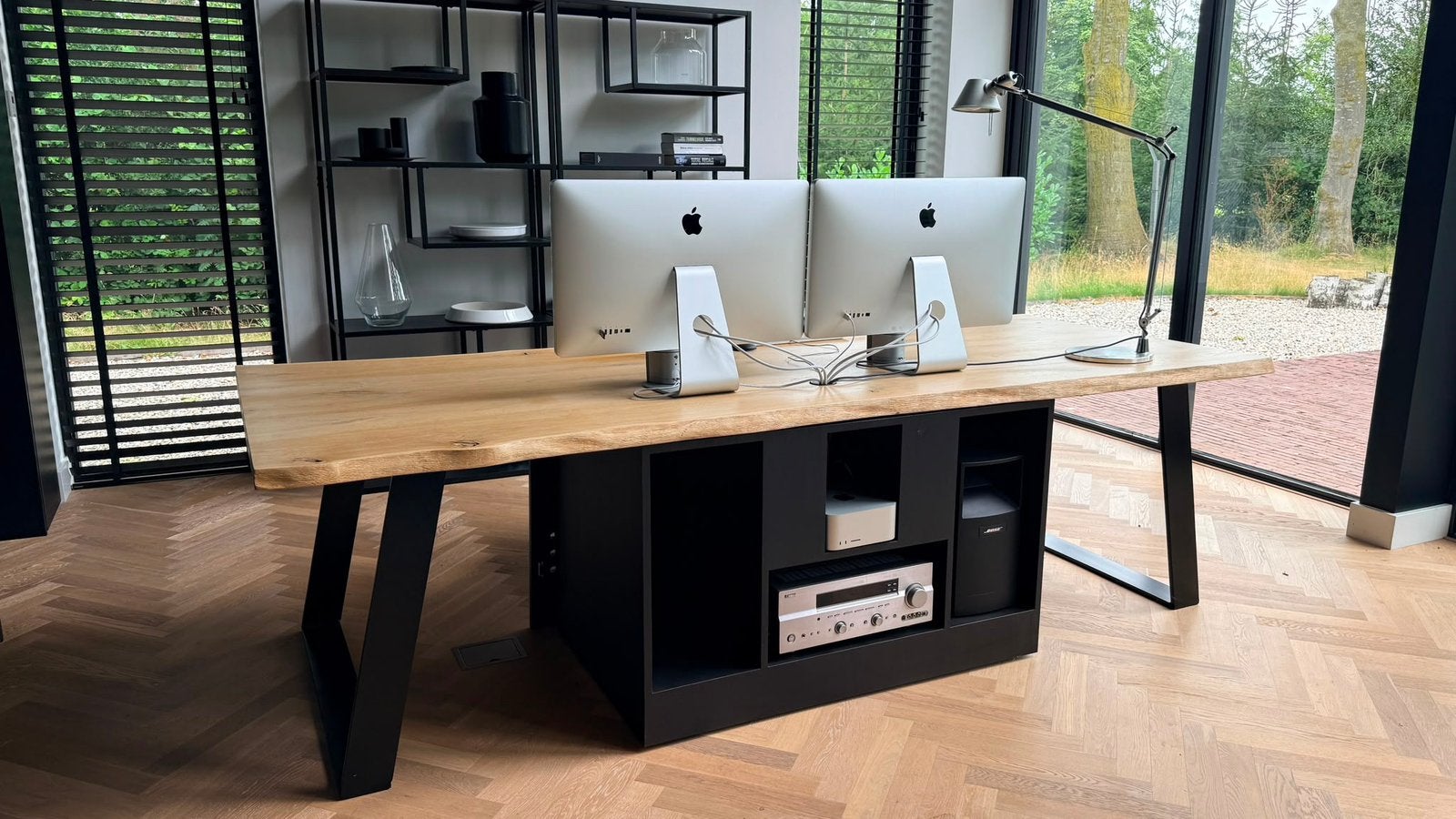 Luxe design bureau van eikenhout, Huis en Inrichting, Bureaus, Zo goed als nieuw, Ophalen