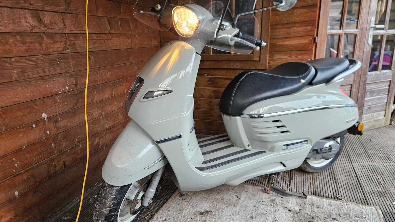 Peugeot Django Mintgroen 4425KM BJ2016 (blauw kenteken), Fietsen en Brommers, Scooters | Peugeot, Ophalen, Zo goed als nieuw, Benzine