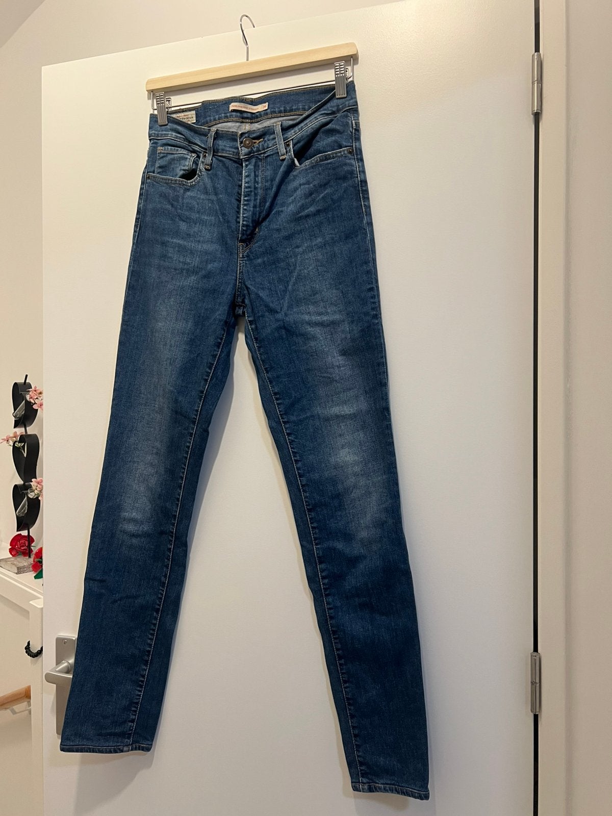 Levi’s dames jeans, Ophalen of Verzenden, Zo goed als nieuw, Blauw, W28 - W29 (confectie 36)