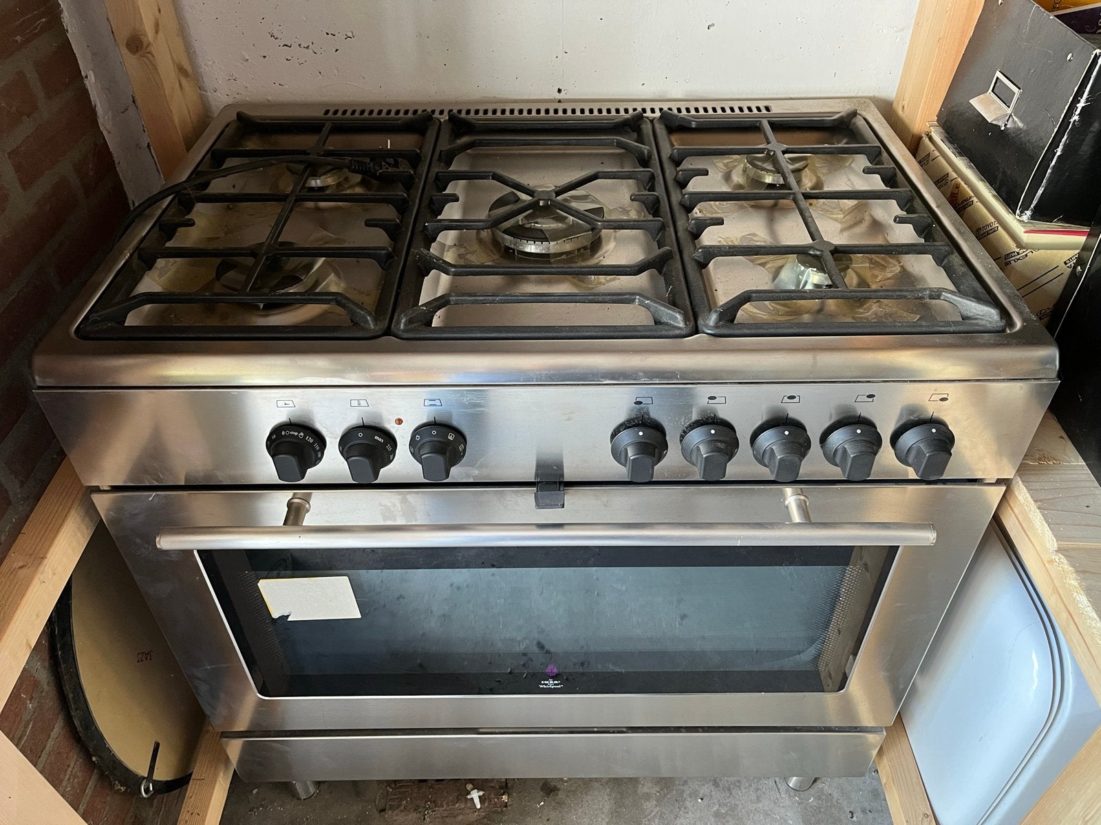 Nieuwe 5-pits gaskookplaat met electriche oven - 90cm breed, Ophalen, Whirlpool, Oven, Hete lucht