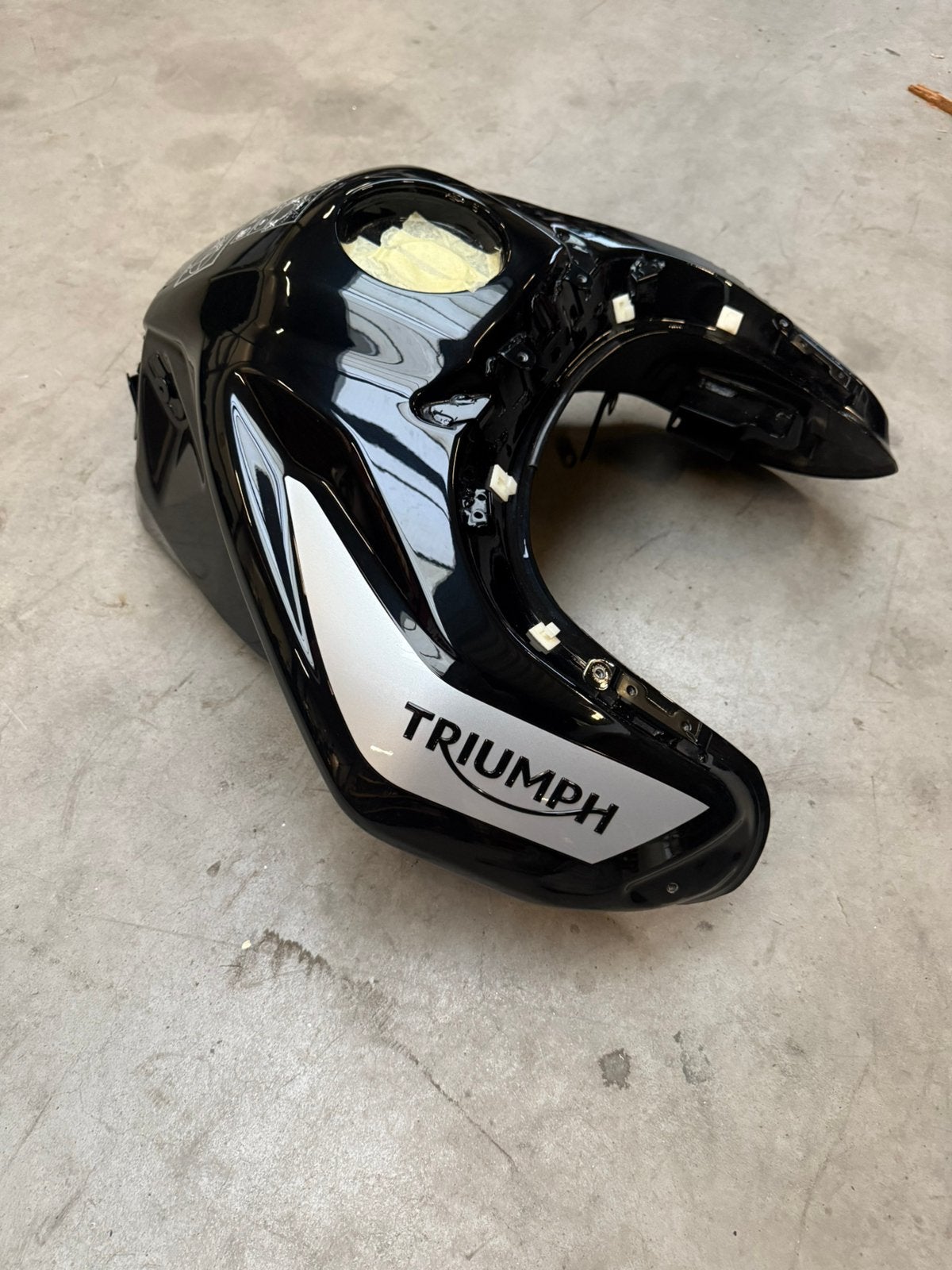 Triumph tiger 900 GT PRO TANK Z.G.A.N. T2402661, Ophalen, Zo goed als nieuw