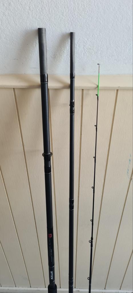 Attack. Black Widow feeder. 12ft., Ophalen, Werphengel, Nieuw, 12ft