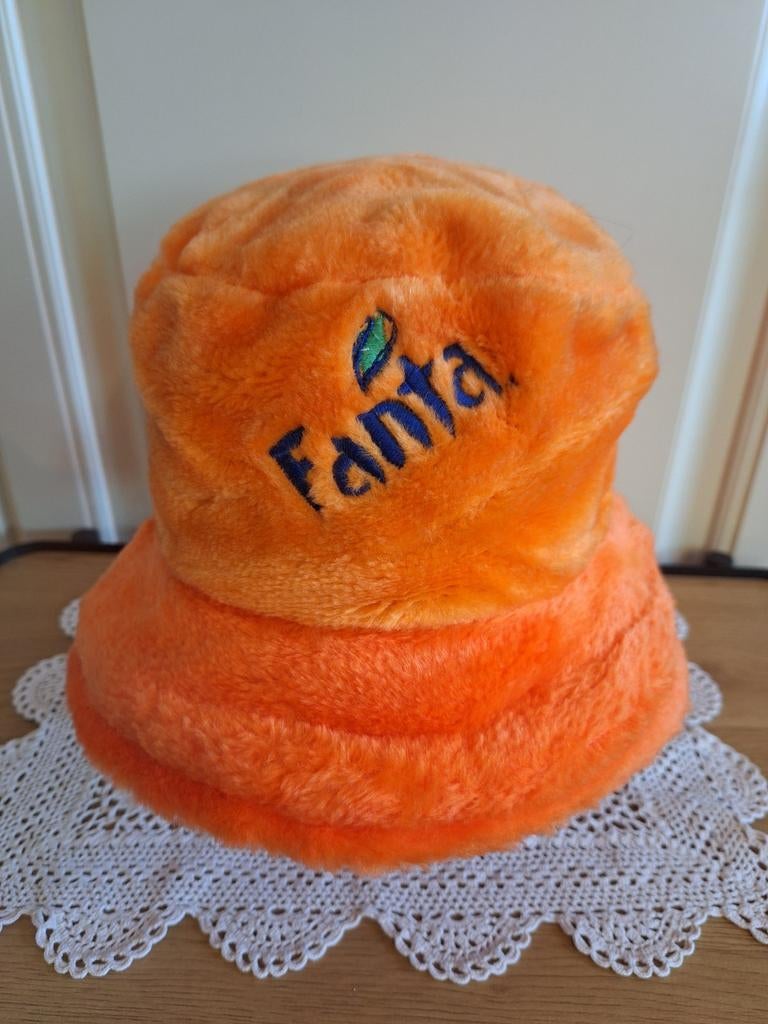 Oranje Fanta bontmuts, Verzamelen, Ophalen of Verzenden, Gebruikt, Gebruiksvoorwerp